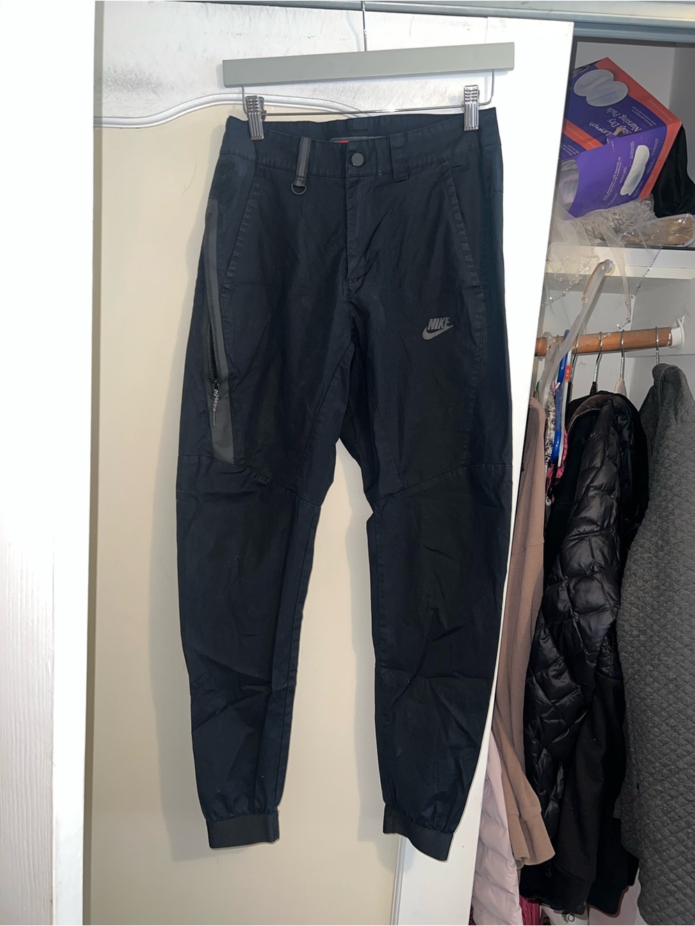 Nike Men’s Tech Essentials Utility Jogger Pants Size: 28